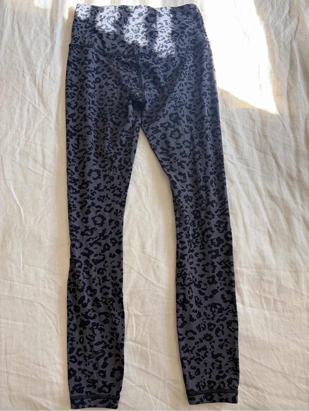 ATHLETA leopard print blue gray leggings xs